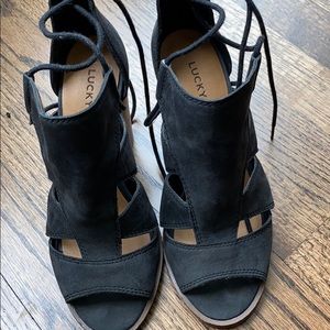 Lucky brand size 6 black sandals